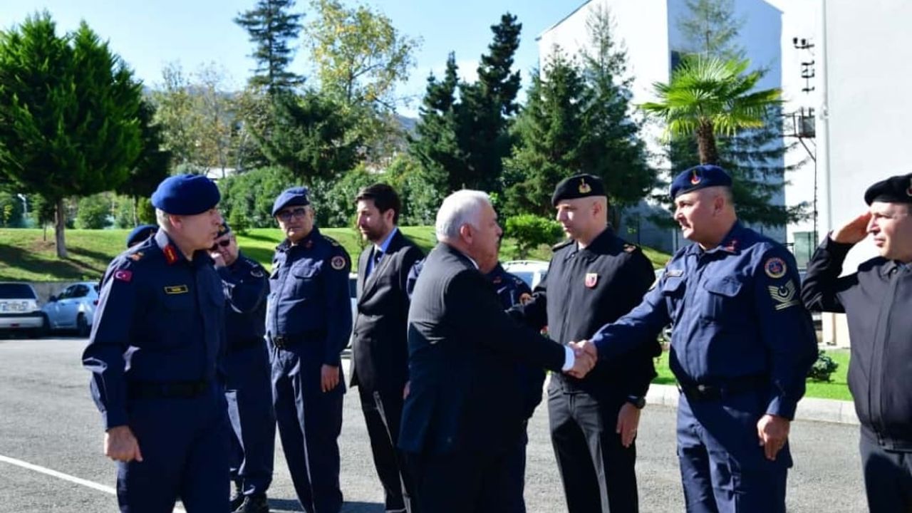 Vali Aziz Yıldırım, Trabzon’da asayiş toplantısına başkanlık etti