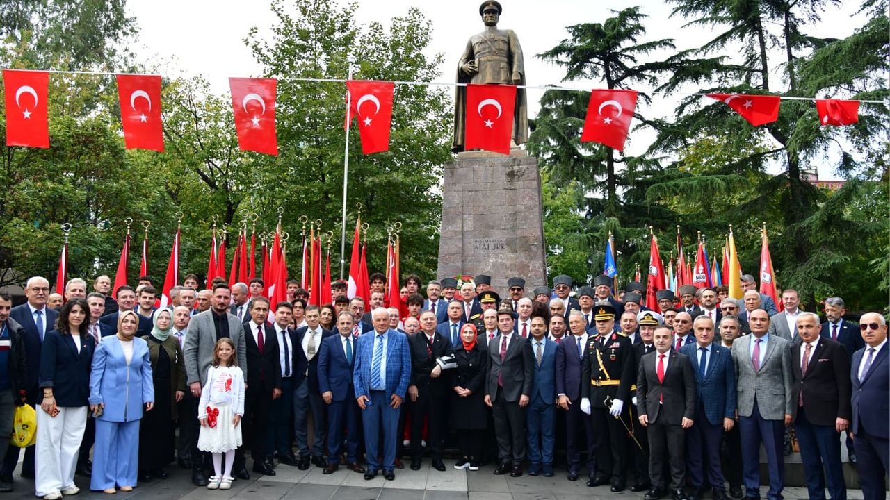 Akçaabat’ta 29 Ekim Kutlamaları Törenle Başladı
