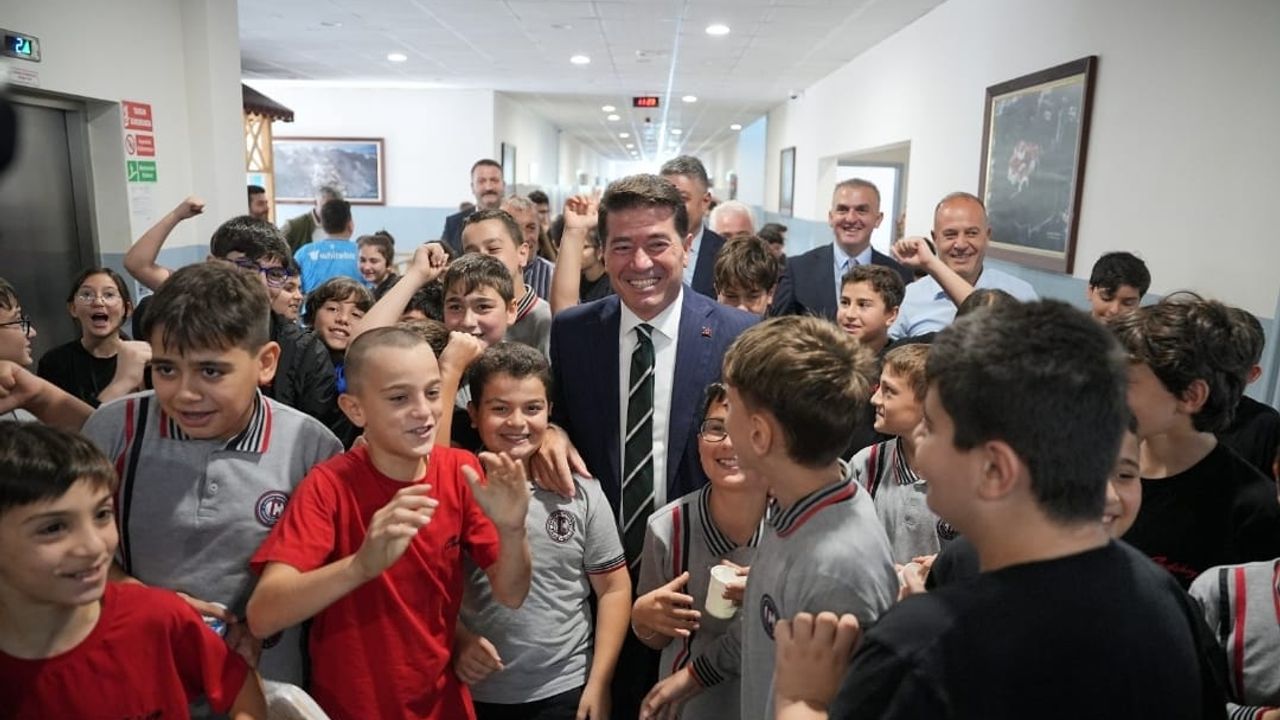 Ortahisar Belediyesi’nden Öğrencilere Renkli Sürpriz!