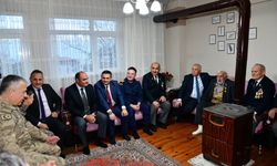 Aziz Yıldırım, Kore Gazisi Harun Özdemir’i Ziyaret Etti