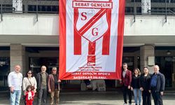 CHP’li Meclis Üyeleri Sebat Gençlikspor'un Yanında!