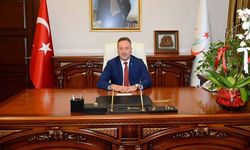 Dr. Mehmet Topsakal Kimdir?