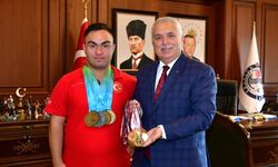 Vali Aziz Yıldırım, Özel Sporcuları Tebrik Etti