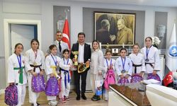Şampiyon Judocular Kupayla Geldi, Başkan Kaya Duygulandı