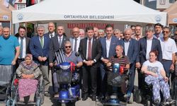 Ortahisar Belediyesi'nin Akülü Sandalye ve Hasta Yatağı Yardımı Sürüyor