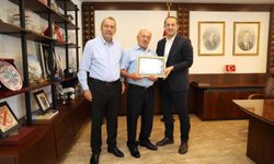 Akçaabat’ta Yılın Ahisi Hayri Dertlioğlu'na Ödül