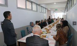 Anneler, öğrenciler ve eğitimciler aynı sofrada buluştu