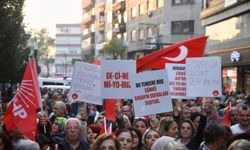 Ekrem İmamoğlu'na "Casusluk" Soruşturmasına Trabzon'dan Yürüyüşlü Tepki