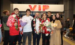 Avrupa Şampiyonu Boksörlere Trabzon'da Coşkulu Karşılama