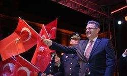 Trabzon’da Cumhuriyet’in 102. yılı Fener Alayıyla Kutlandı!