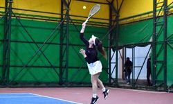 Cumhuriyet Tenis Turnuvası’nda ödüller sahiplerini buldu