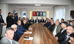 Başkan Genç Muhtarları AK Parti Binasında Topladı! Saadet Partisi'nden Tepki...