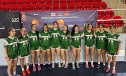 Giresun Belediyespor U16 Kızları Gürcistan’da Zirveye Çıktı