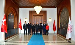 Trabzon Valisi Aziz Yıldırım’dan AFAD Personeline Anlamlı Kabul