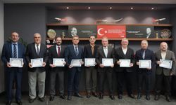 Aziz Yıldırım’dan Trabzon Sağlık Personeline Veda Ödülü