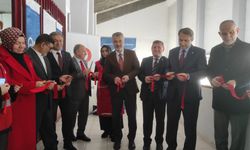 KTÜ’de Öğrencilere Ücretsiz Kıyafet Desteği: Kızılay Butik Açıldı