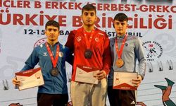 Okul Sporlarında Trabzon İmzası! Güreşte 3 Madalya ile Döndüler...