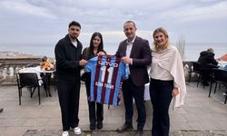 Başkan Ekim, Ozan Tufan ve Rojin Tufan Tarihi Konakta ...