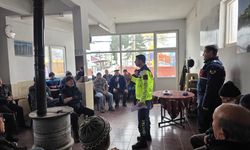 APP Plaka Düzenlemesi için Emniyet Sahada! Şalpazarı'nda Sürücülere Eğitim