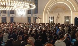 Trabzon'da Kadir Gecesi Coşkusu: Binlerce Kişi Saf Tuttu