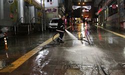 Giresun’da Gece Mesaisi: Cadde ve Sokaklar Yıkanıyor