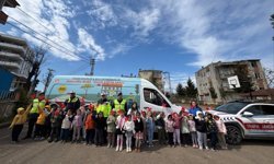Trabzon'da Minik Öğrencilere Jandarmadan Trafik Eğitimi
