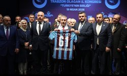 Destici Trabzon'da Açıkladı: 'Trabzonspor Kongre Üyesiyim'