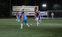 Arsin Halı Saha Turnuvası'nda Çeyrek Final Heyecanı Nefes Kesiyor!