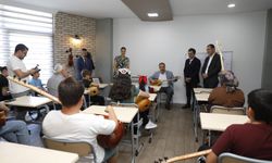 Mustafa Şen’den Akçaabat Sanat Akademisine Sürpriz Ziyaret