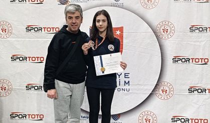 Zeynep Ela Cebeci, Eskrim Türkiye Kupası’nda Madalya Kazandı