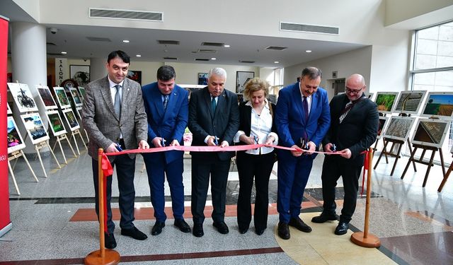 Vali Yıldırım Tarım Fotoğrafları Sergisini Ziyaret Etti