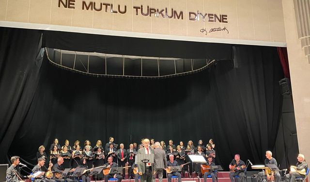 “Ankara’dan” Konseri Trabzon’da Sanatseverleri Büyüledi