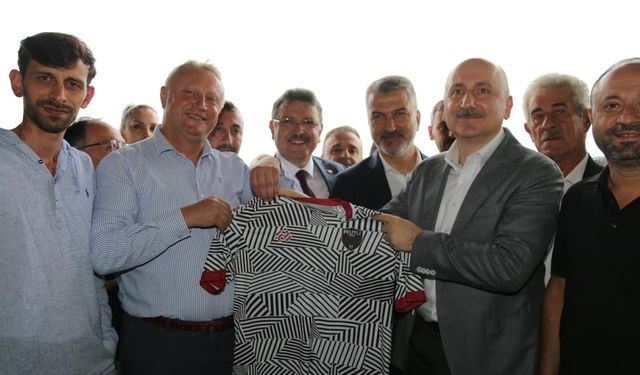 Adil Karaismailoğlu’na Trabzon’da Coşkulu Karşılama