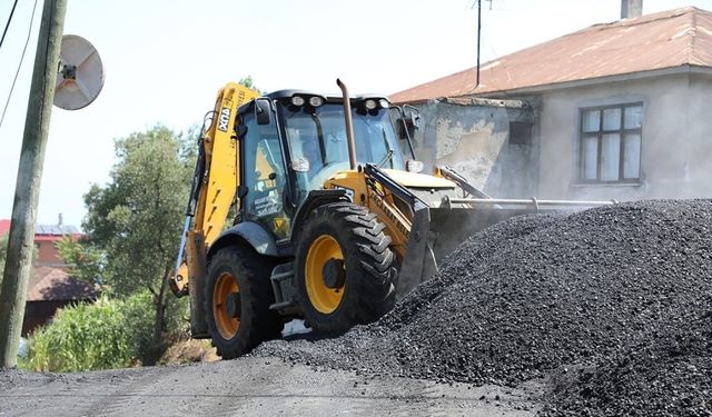 Akçaabat’ta Yollar Modern ve Güvenli Hale Geliyor