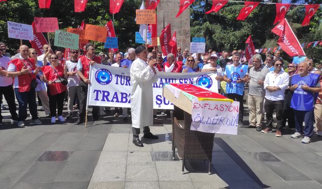 “Memurun Tabutu” Trabzon Meydan Park’ta! Kamu-Sen'den Açıklama