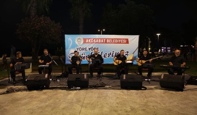 “Deniz Kenarında Türkü Keyfi!”Akçaabat’ta Unutulmaz Akşamlar