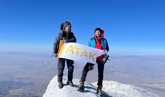 ATAK Ekibinden Zirvede Barış ve Adalet Çağrısı