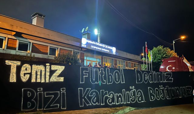 Trabzonspor Taraftarından TFF Önünde Adalet Çıkışı