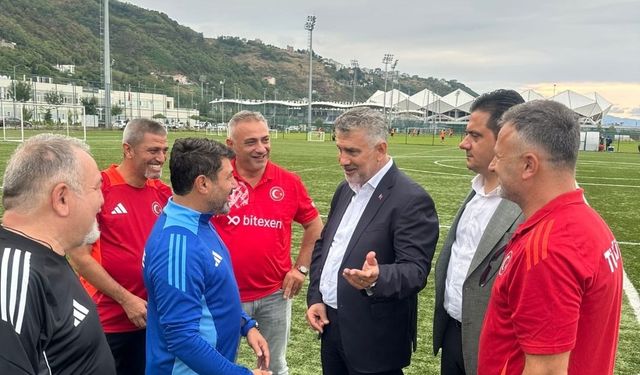 “Kalbimiz Sizinle” – Yılmaz Büyükaydın’dan Millilere Destek