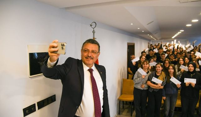 Başkan Genç’ten Üniversite Adaylarına Dijital Destek