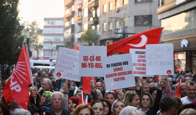 Ekrem İmamoğlu'na "Casusluk" Soruşturmasına Trabzon'dan Yürüyüşlü Tepki