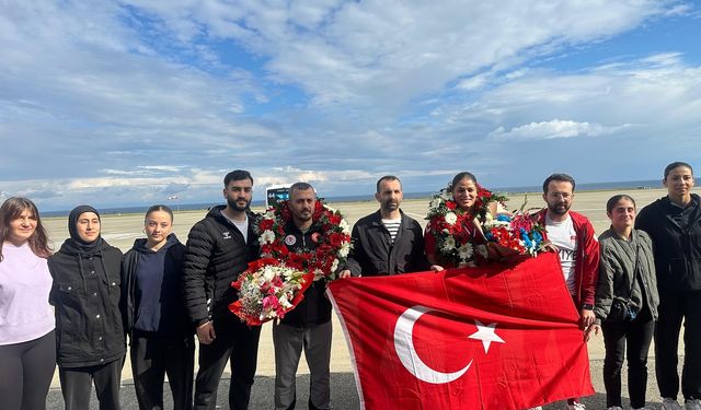 Trabzon'da Şampiyona Coşkulu Karşılama!