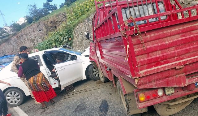 Düzköy Çayırbağı Trafik Kazası! 3 Kişi Yaralandı