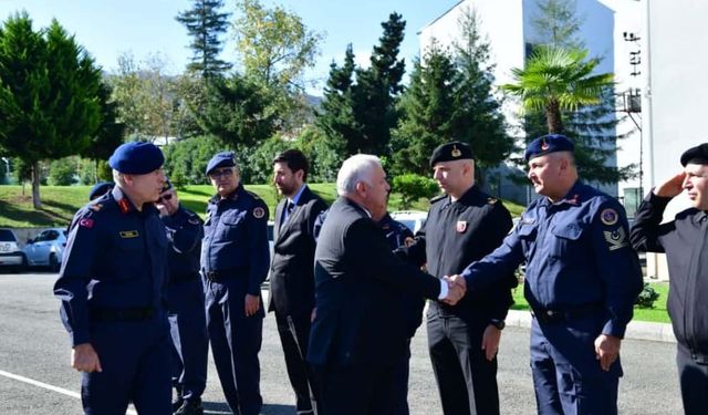 Vali Aziz Yıldırım, Trabzon’da asayiş toplantısına başkanlık etti
