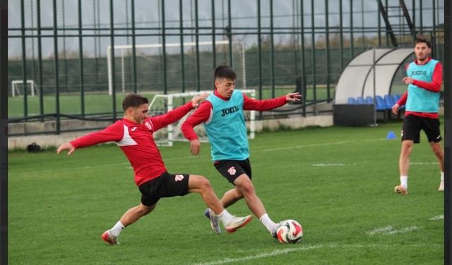 Cumhuriyet Coşkusuyla Başlayan Antrenmanda Doğum Günü Sürprizi