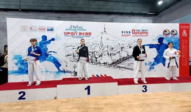 Trabzonlu karateciler Tiflis’ten madalyalarla döndü