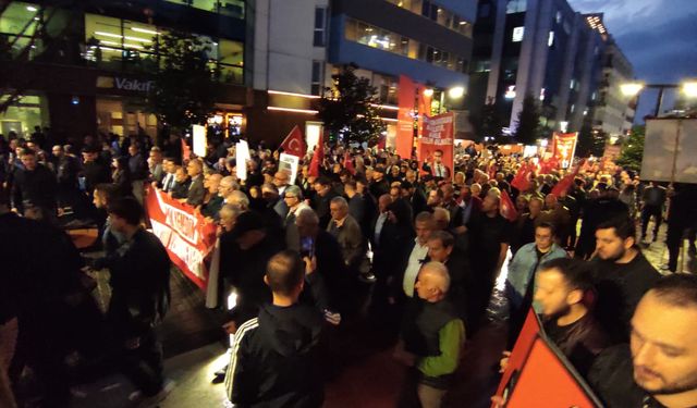 CHP'den Trabzon’da İmamoğlu’na Destek ve Demokrasi Yürüyüşü