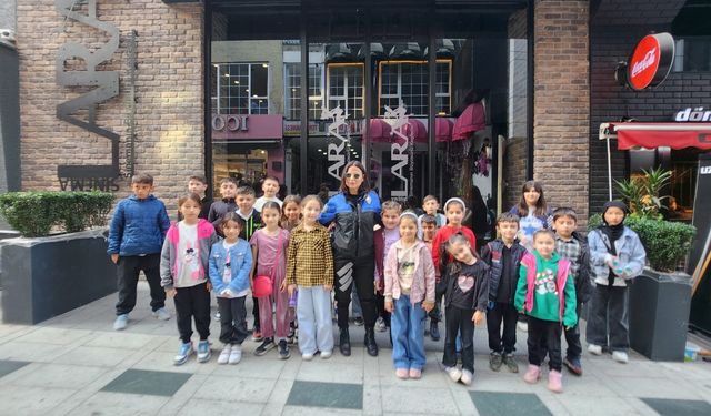 Trabzon'da Yayla Çocuklarına Polis Ablalarından Sinema Sürprizi