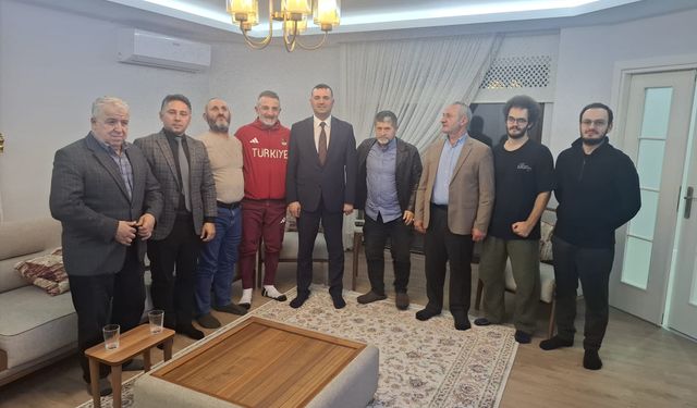 MHP, Trabzon’da Mahalle Ziyaretlerini Sürdürüyor