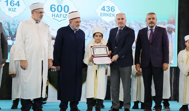 Rize’de 600 Hafız İçin İcazet Merasimi Düzenlendi